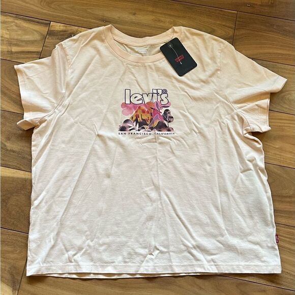 NWT. LEVIS PEACH CROPPED T, SZ large - Picture 1 of 6